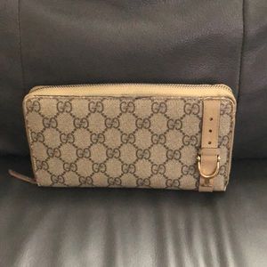 Gucci wallet